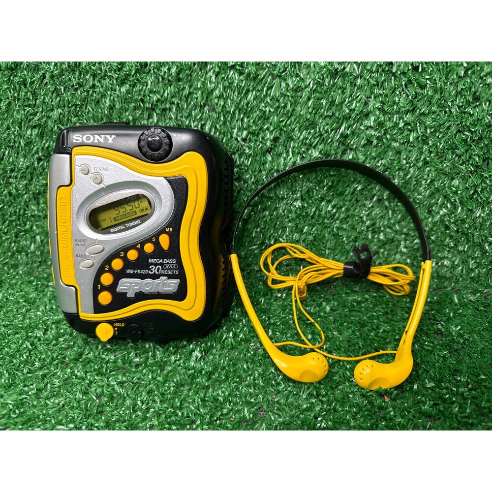 Sony Vintage Sports Walkman FM/AM Cassette Player WM-FS420 Tested